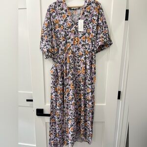 NWT Vince Wisteria Vine Cuffed V-neck Dress